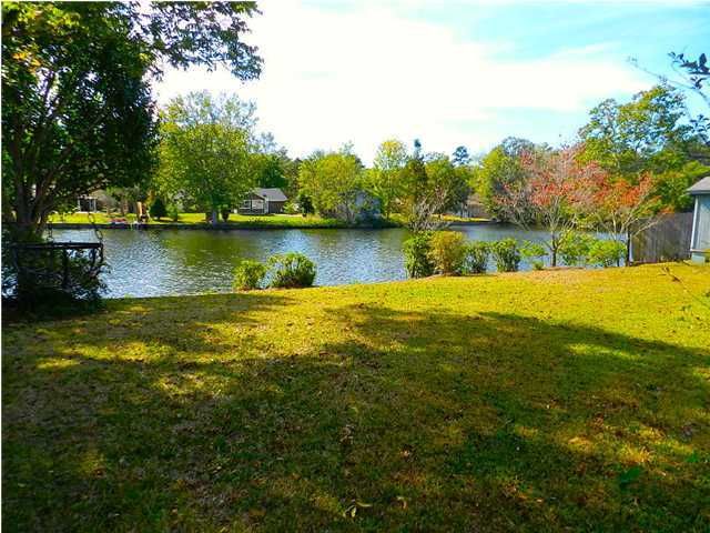 106 Longbow Ln, Goose Creek, SC 29445