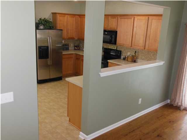 225 Breckingridge Dr, Ladson, SC 29456