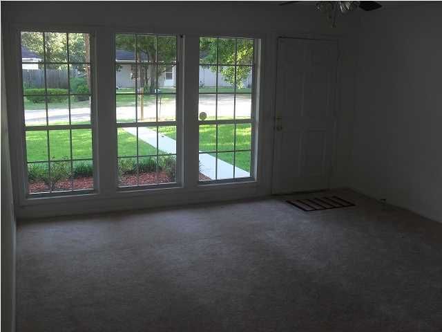 1535 Staffordshire Dr, Charleston, SC 29407