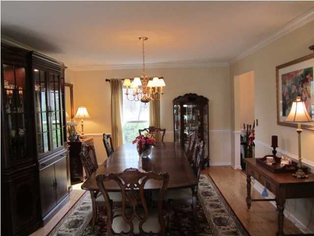 39 Hampton Dr, Charleston, SC 29407