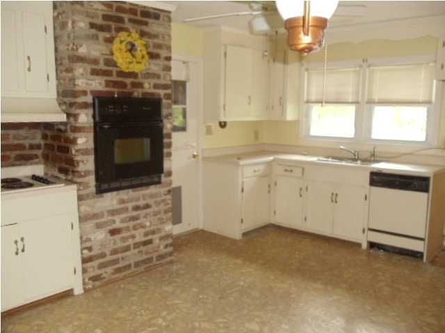 1393 Tara Rd, Charleston, SC 29407
