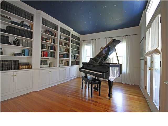 211 Bennett St, Mount Pleasant, SC 29464