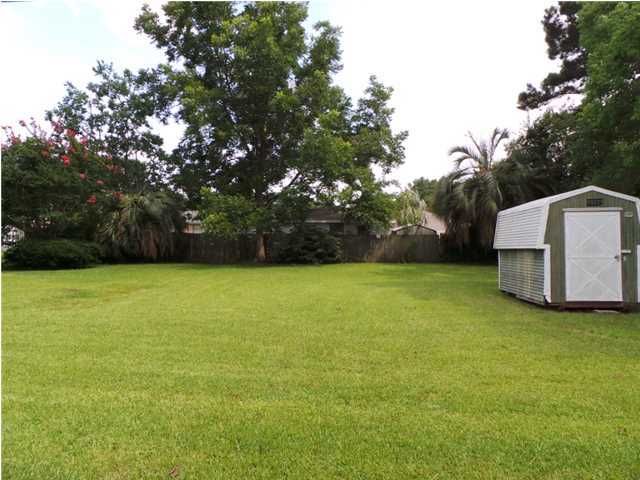 7074 N Kenwood Dr, North Charleston, SC 29406