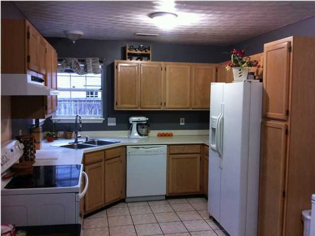 4161 Mill Creek Dr, North Charleston, SC 29420