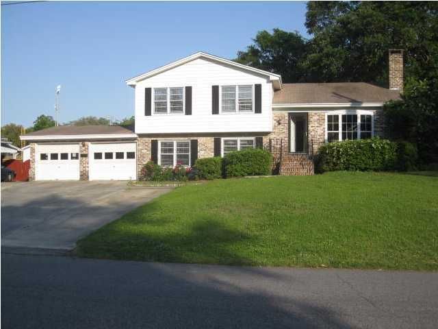 1117 Smithfield Pl, Hanahan, SC 29410