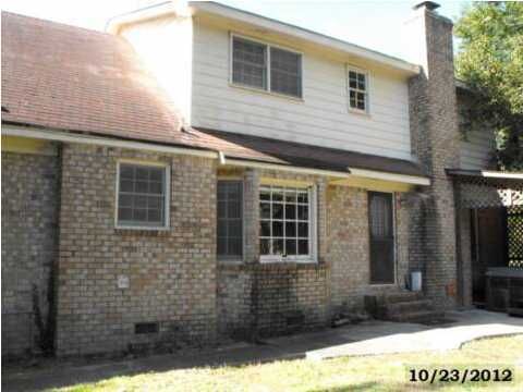 103 White Church Ln, Summerville, SC 29485