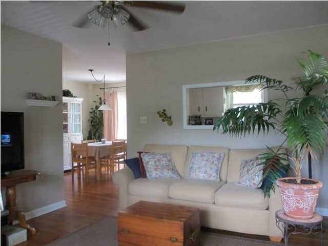 104 Ridge Rd, Summerville, SC 29485