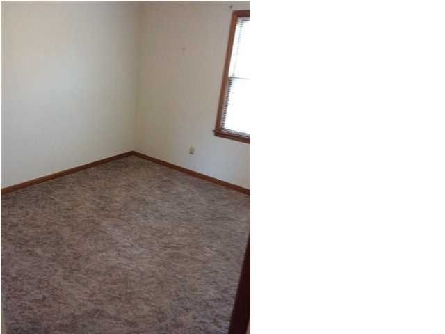 1121 Woodside Dr, Hanahan, SC 29410