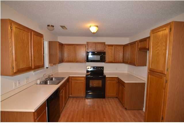 116 Chandler Dr, Ladson, SC 29456