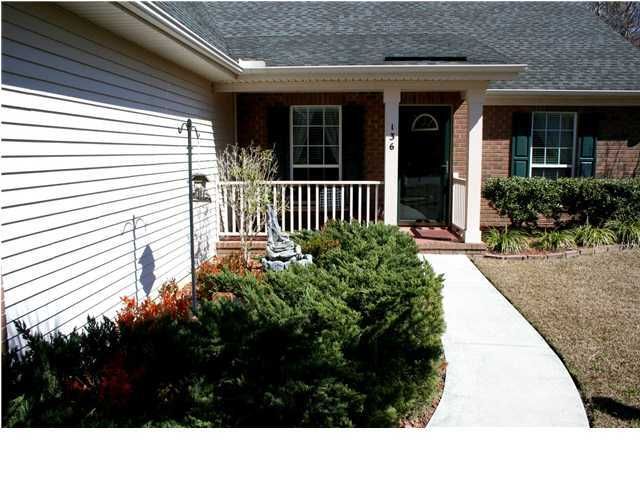 136 Summer Ridge Dr, Summerville, SC 29485