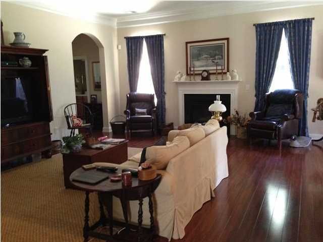 1745 Wellstead St, Mount Pleasant, SC 29466