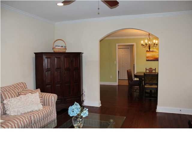 325 Lamont Rd, Charleston, SC 29407
