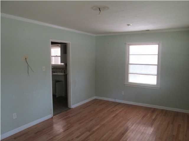 1107 Mount Batten Dr, Hanahan, SC 29410