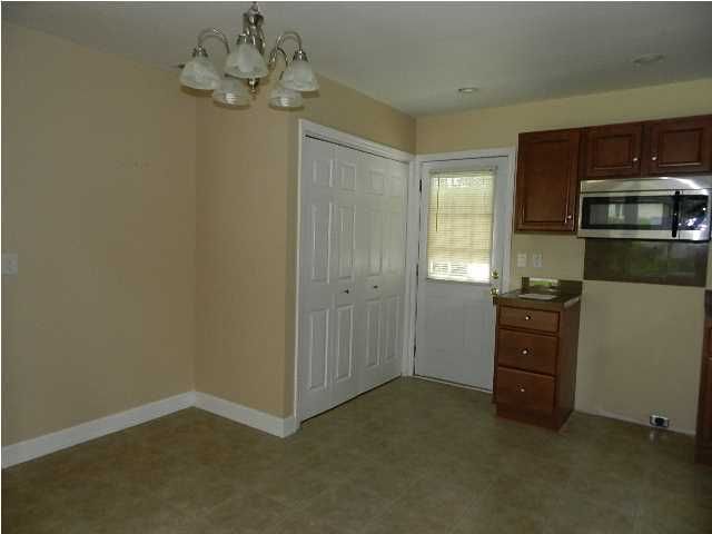 204 Birch Ave, Goose Creek, SC 29445