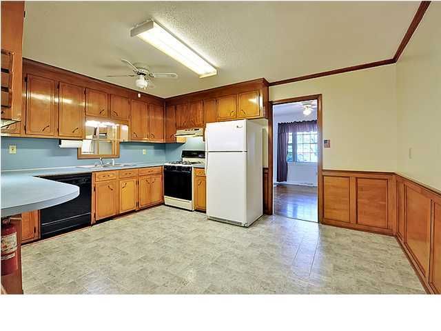 213 Birch Ave, Goose Creek, SC 29445