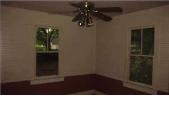 1711 Pinecrest Rd, Charleston, SC 29407