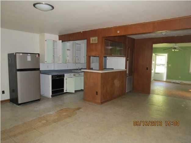 3943 Walnut St, North Charleston, SC 29405