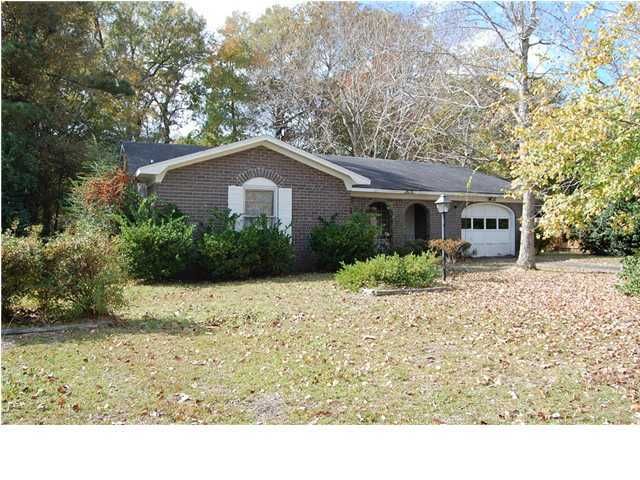 8257 Delhi Rd, North Charleston, SC 29406