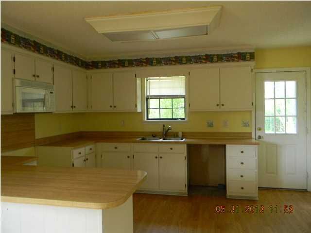 191 Ponderosa Dr, Ladson, SC 29456