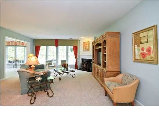 321 Spyglass Dr, Summerville, SC 29483
