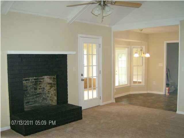 111 Cleburne Ct, Summerville, SC 29483
