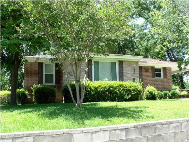 1116 Belvedere Dr, Hanahan, SC 29410