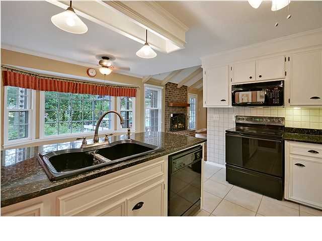 525 Longleaf Rd, Summerville, SC 29483