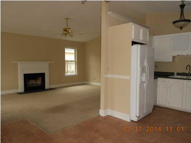 1023 T J Ln, Summerville, SC 29483