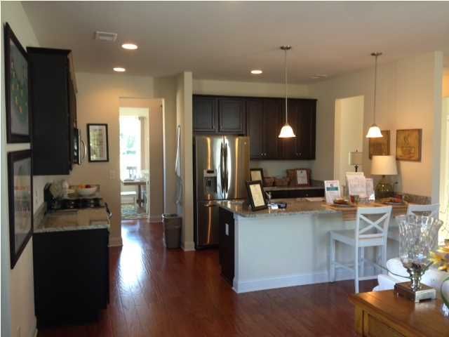 1430 Iroquois St, North Charleston, SC 29405