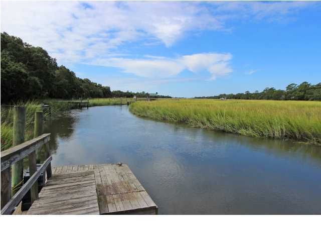974 Sea Gull Dr, Mount Pleasant, SC 29464
