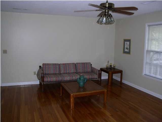 1940 Westminster Rd, Charleston, SC 29407