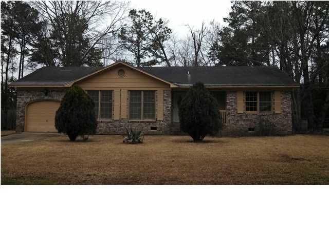107 Six Iron Ln, Summerville, SC 29483