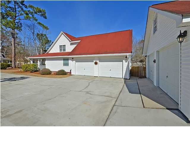 194 Edinburgh St, Summerville, SC 29483