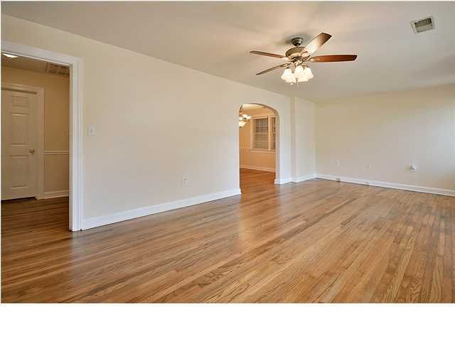 1020 Riverview Dr, Hanahan, SC 29410