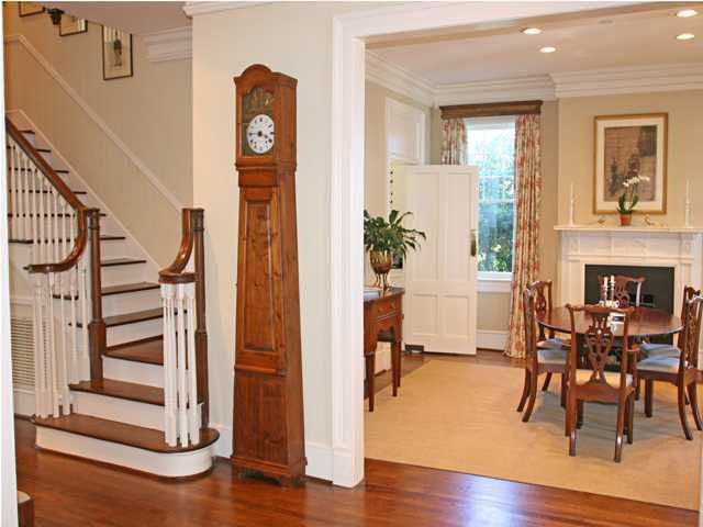 32 Murray Blvd, Charleston, SC 29401