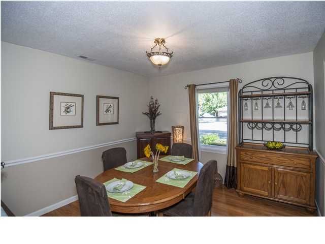 629 Pelzer Dr, Mount Pleasant, SC 29464