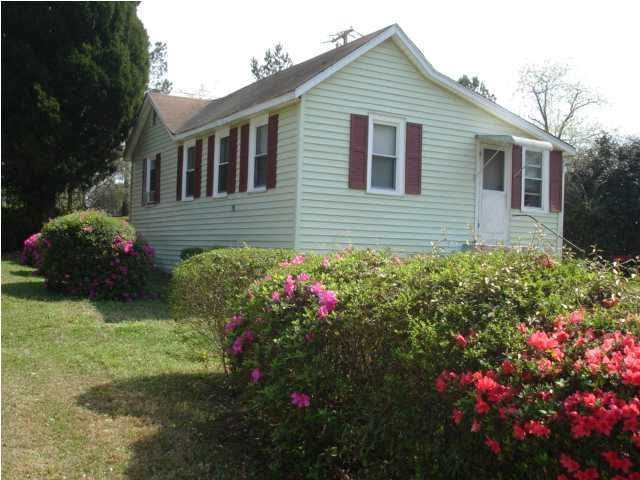 114 N Pine St, Summerville, SC 29483