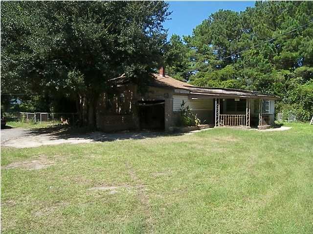 1823 Rifle Range Rd, Mount Pleasant, SC 29464