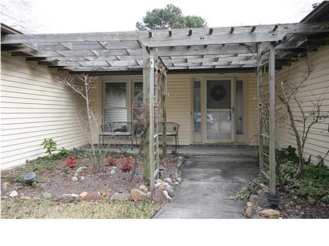 2051 Dogwood Rd, Charleston, SC 29414