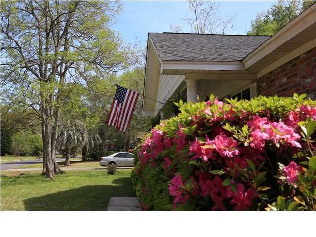 1862 St Julian Rd, Charleston, SC 29407
