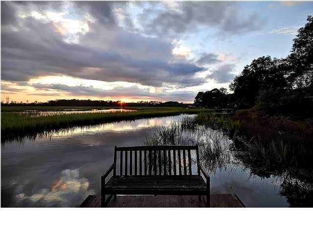 2453 Sylvan Shores Dr, Charleston, SC 29414