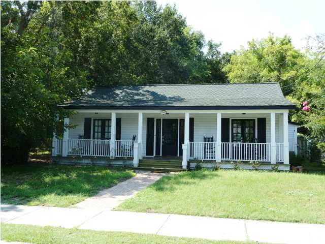 1407 Middle St, Sullivans Island, SC 29482