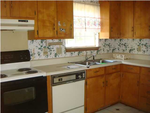 103 Pony Ct, Summerville, SC 29483