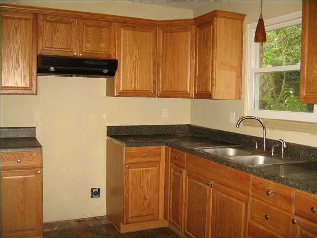 289 Oxford Rd, Ladson, SC 29456