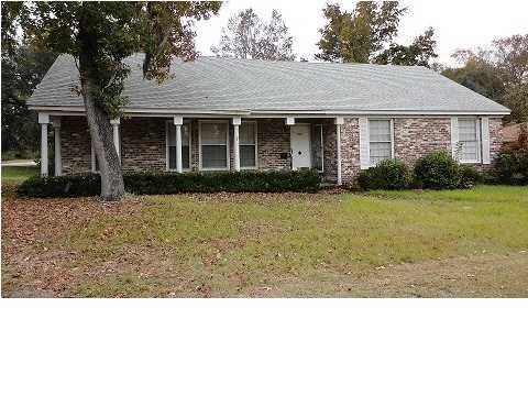 1123 Brookside Dr, Hanahan, SC 29410