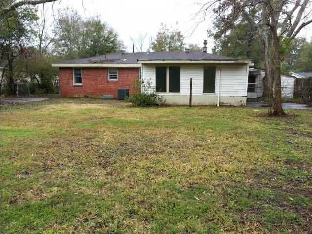 1330 Ronald Ln, Charleston, SC 29412