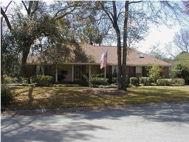 656 Cain Dr, Mount Pleasant, SC 29464