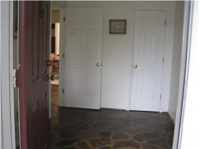 17 Hobonny Ln, Charleston, SC 29407