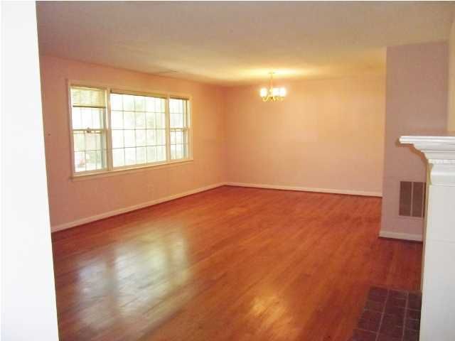 1636 Carterett Ave, Charleston, SC 29407