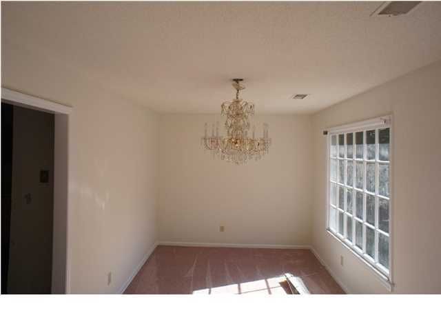 693 Castle Pinckney Dr, Charleston, SC 29412